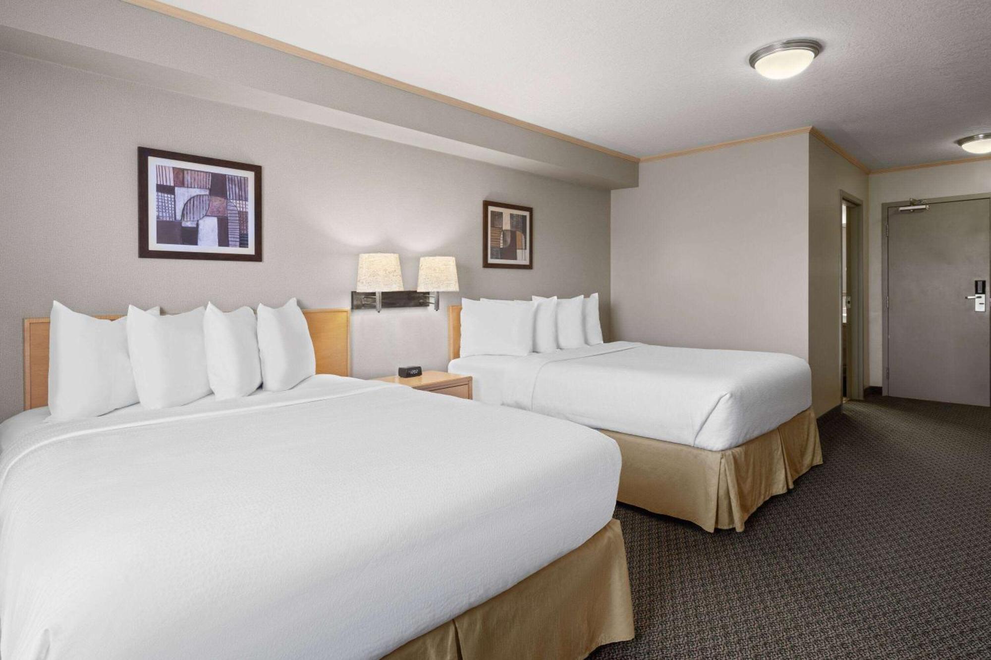 Travelodge By Wyndham Fort Mcmurray Zewnętrze zdjęcie