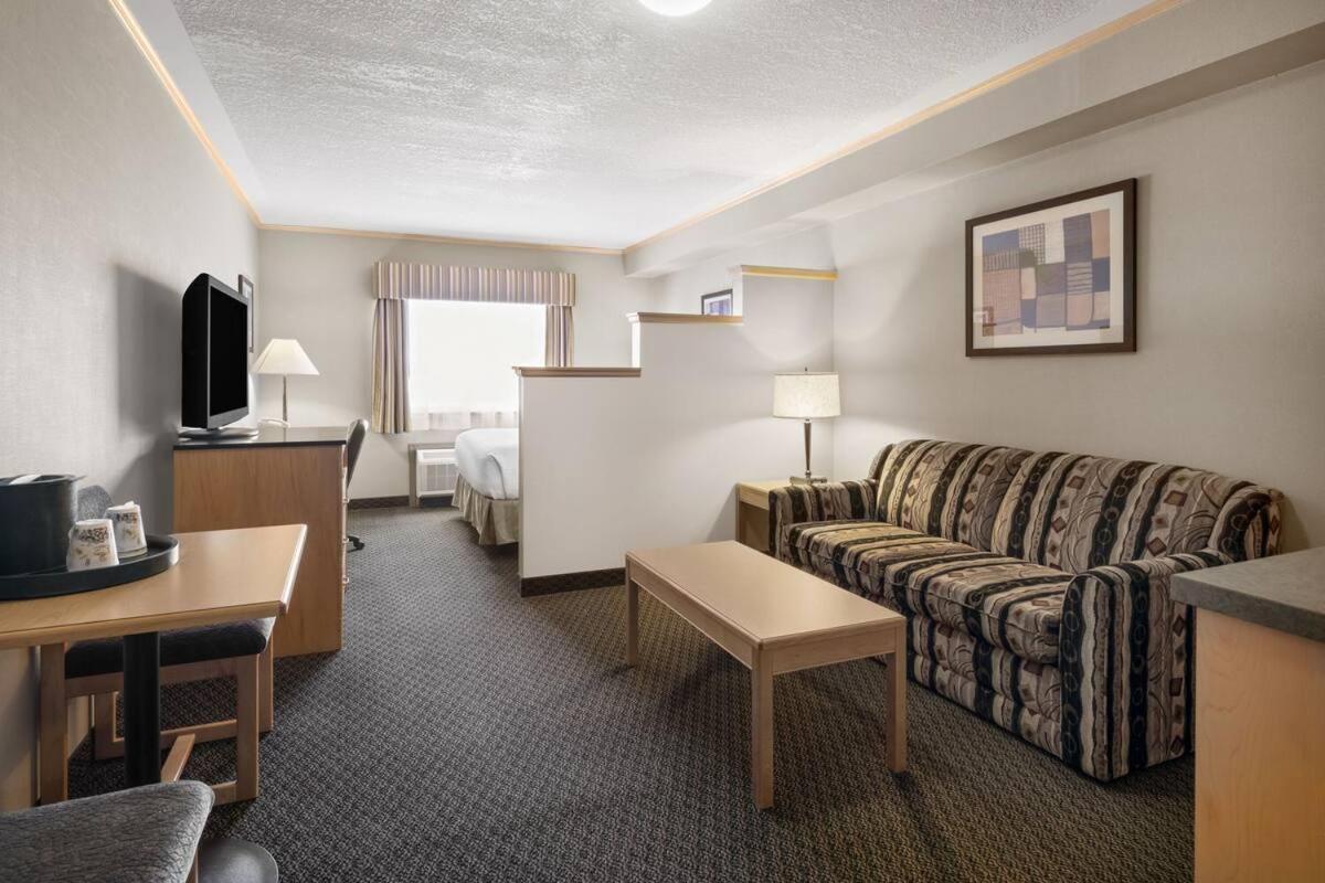 Travelodge By Wyndham Fort Mcmurray Zewnętrze zdjęcie