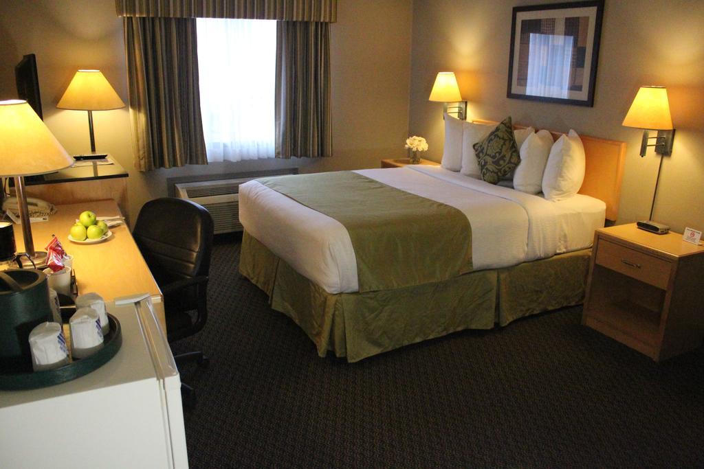 Travelodge By Wyndham Fort Mcmurray Zewnętrze zdjęcie